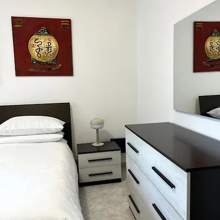Le Di Edo Apartment Latina