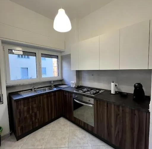 Le Di Edo Λατίνα